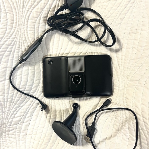 Garmin Nuvi 2797 LMT GPS Navigation 7” Blue Tooth Voice Mount Bundle - Picture 4 of 5